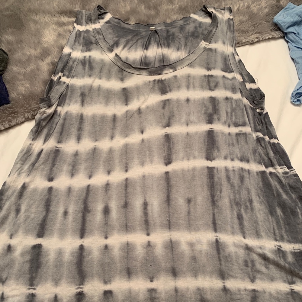 Tie die grey tank top